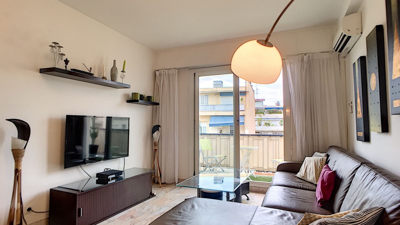 Photo of Livingroom in Gambetta