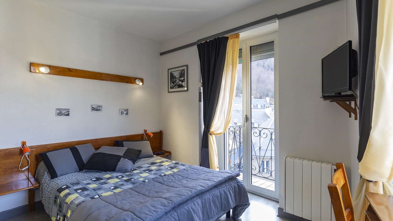 Photo of Bedroom in Cauterets