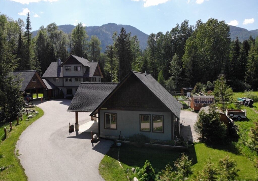 Photo of Others in Rossland