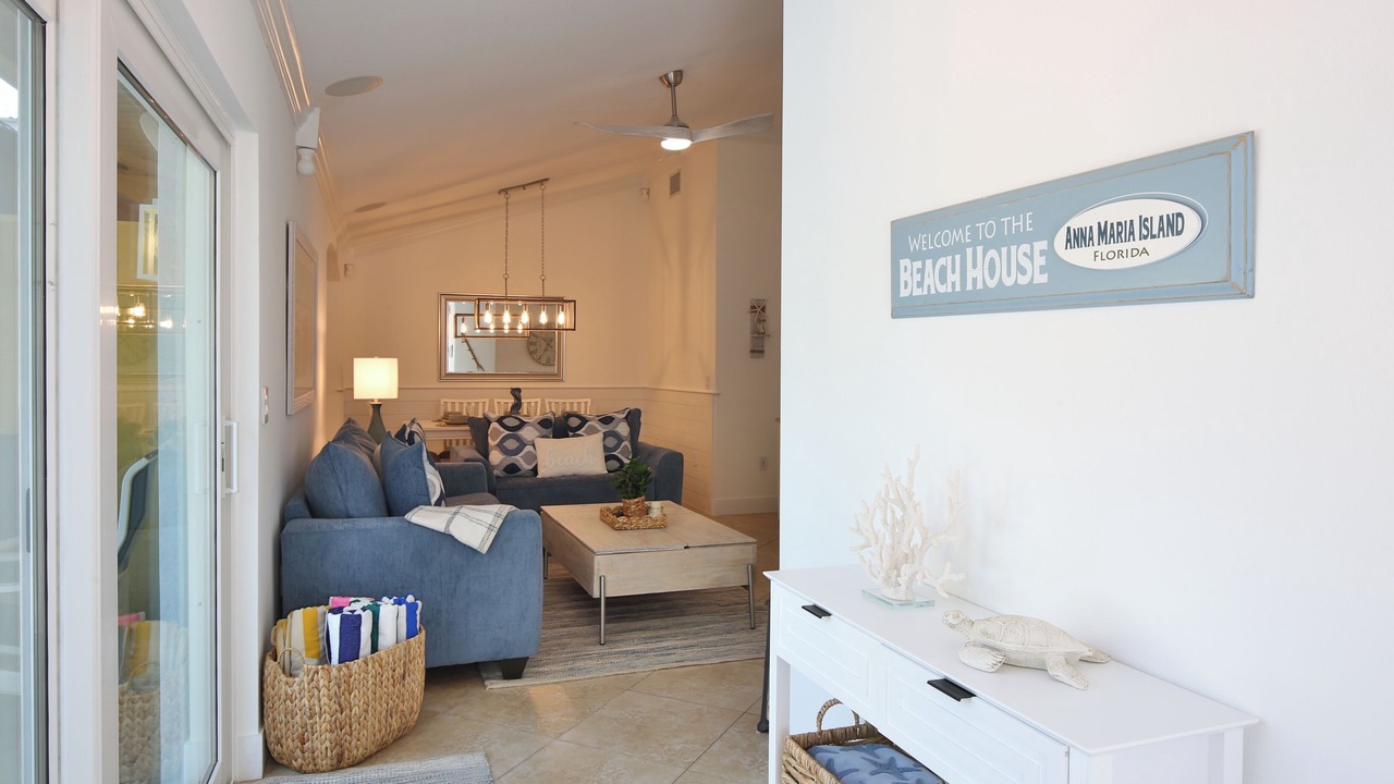 Photo of Livingroom in Holmes Beach