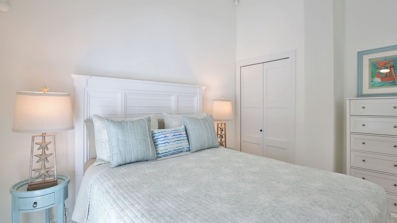 Photo of Bedroom in Holmes Beach
