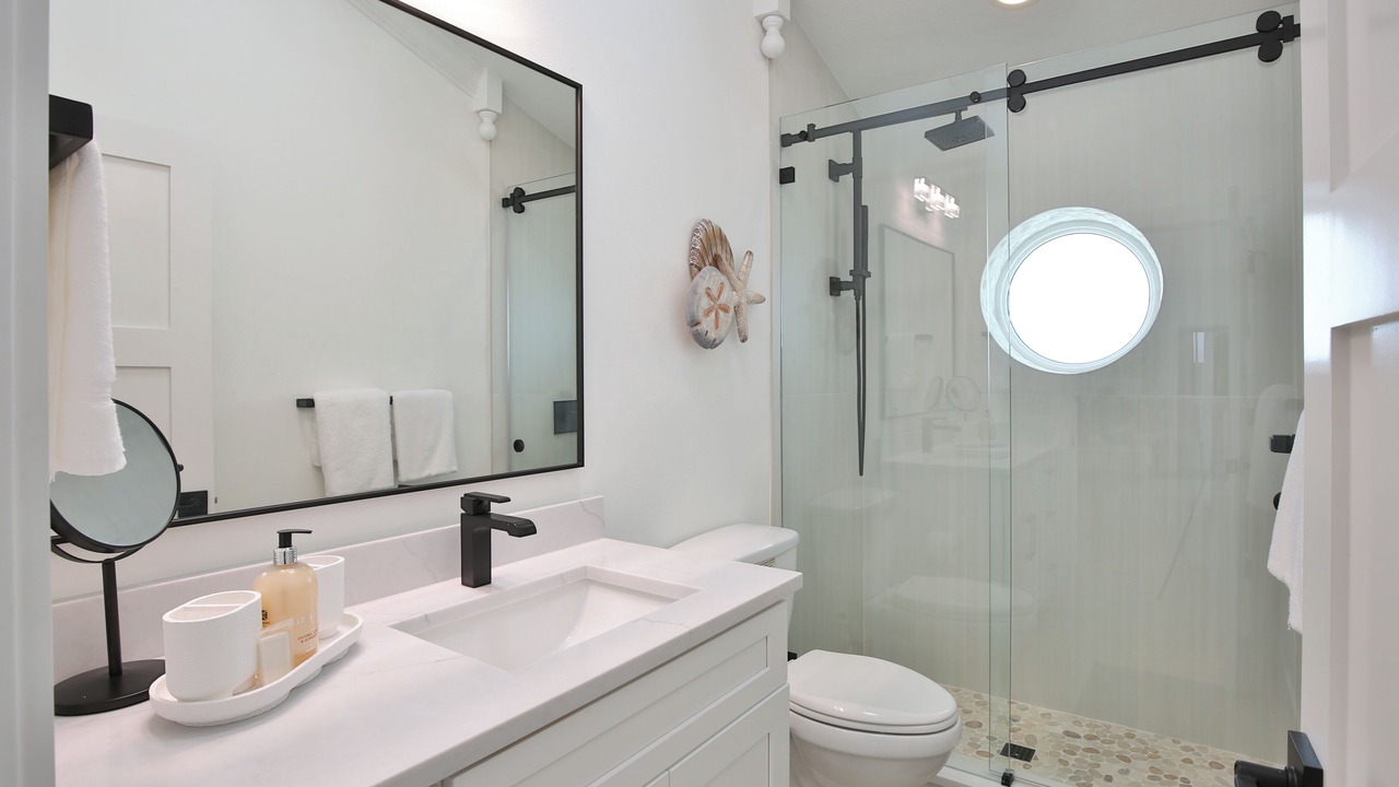 Photo of Bathroom in Holmes Beach