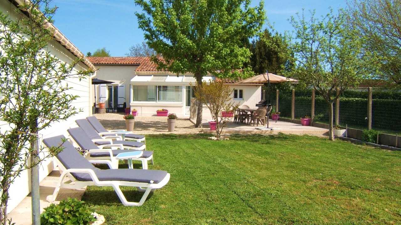 Photo of Patio Balcony in Castelnau-de-Medoc