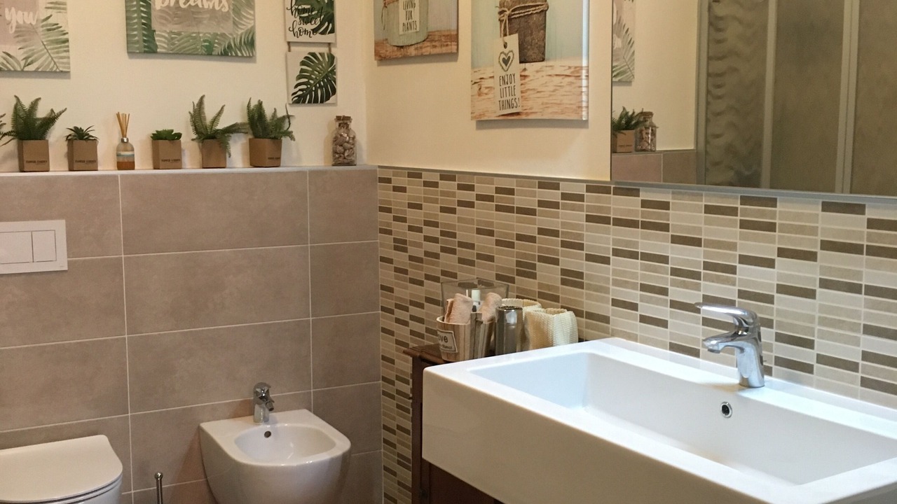 Photo of Bathroom in Peschiera del Garda City Centre