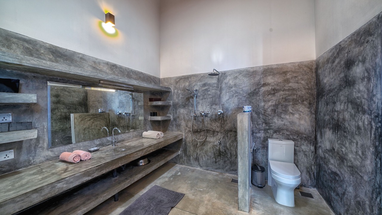 Photo of Bathroom in Hikkaduwa