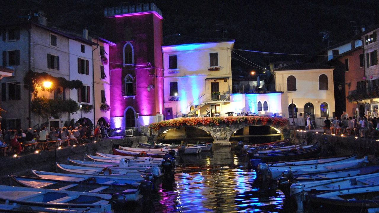 Photo of Others in Cassone