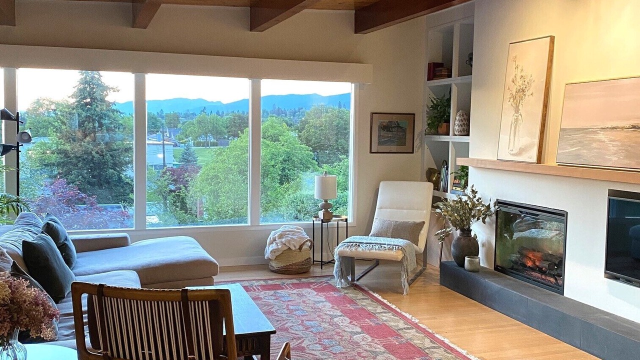 Photo of Livingroom in Okanagan-Similkameen