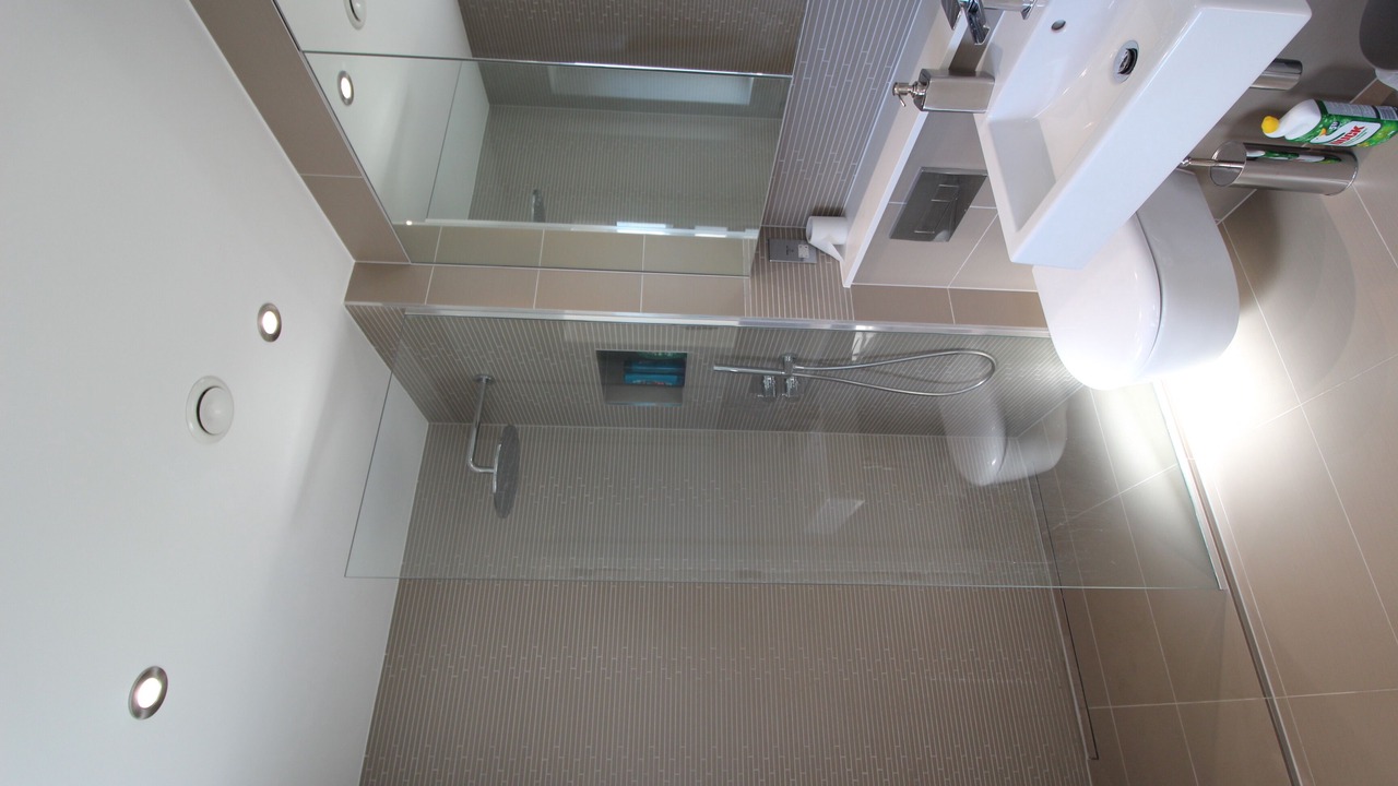 Photo of Bathroom in Peninsula
