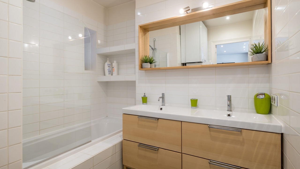Photo of Bathroom in Voltaire - Saint Amour