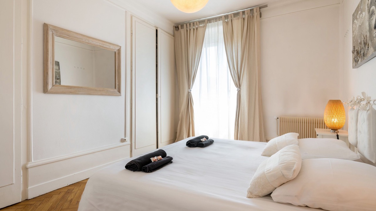 Photo of Bedroom in Voltaire - Saint Amour