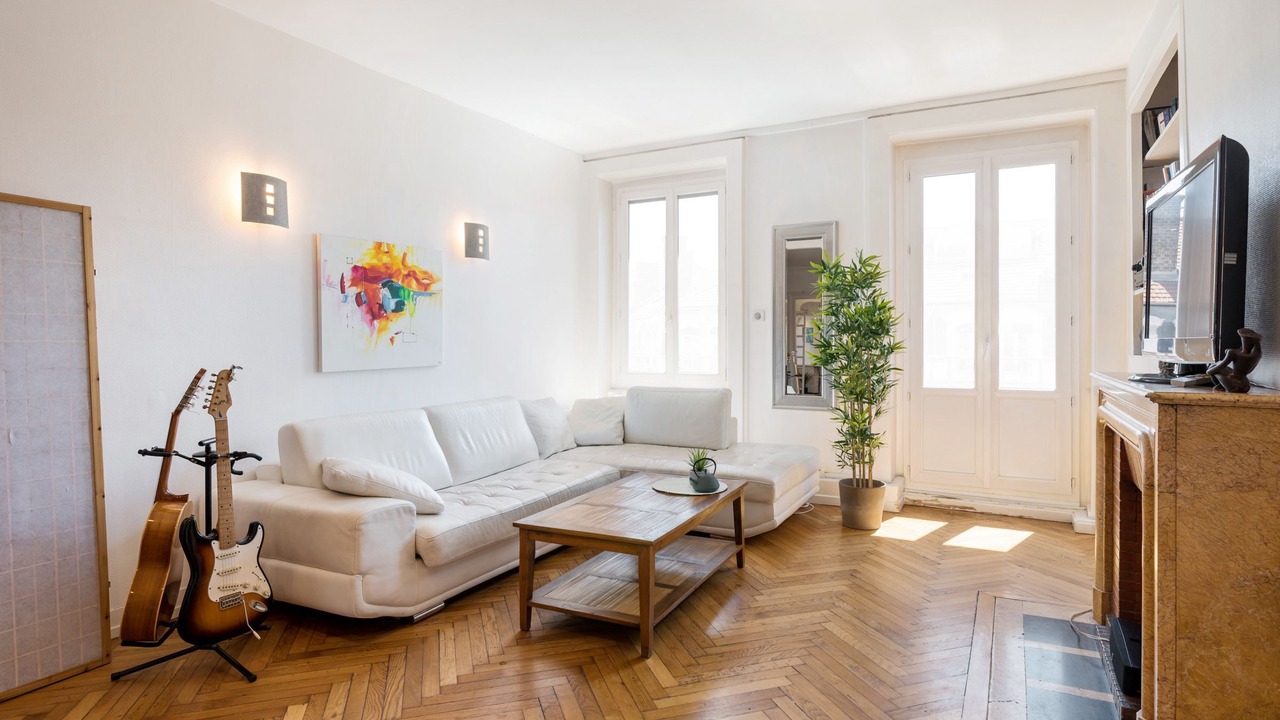 Photo of Livingroom in Voltaire - Saint Amour