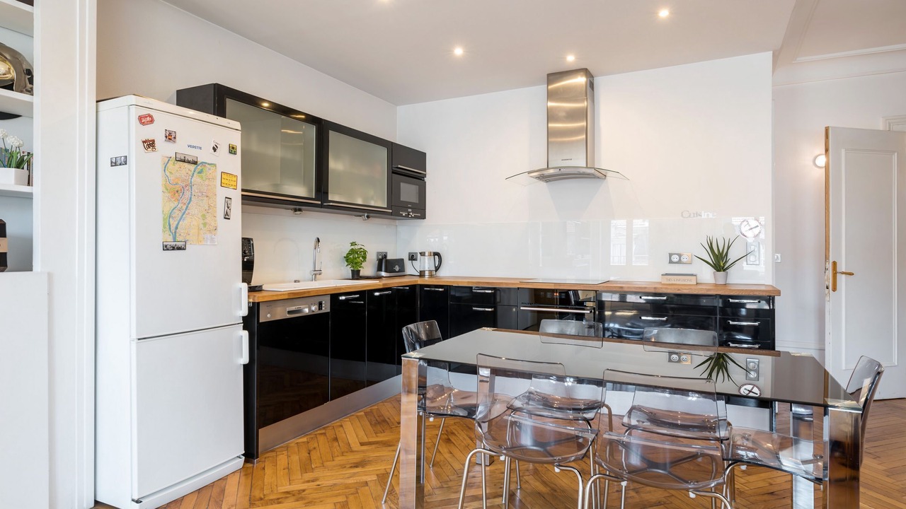 Photo of Kitchen in Voltaire - Saint Amour