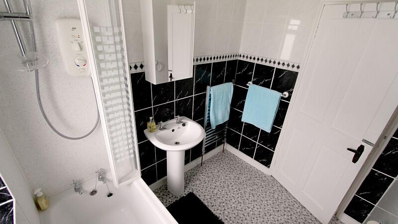 Photo of Bathroom in Beinn Orasaigh
