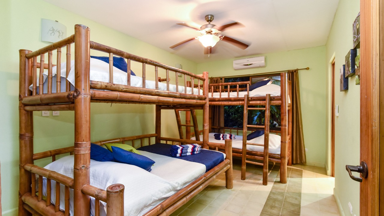 Photo of Bedroom in Portalon