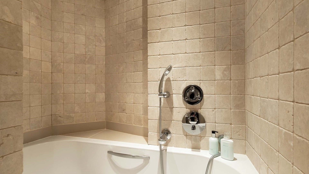 Photo of Bathroom in Quartier du Gros-Caillou