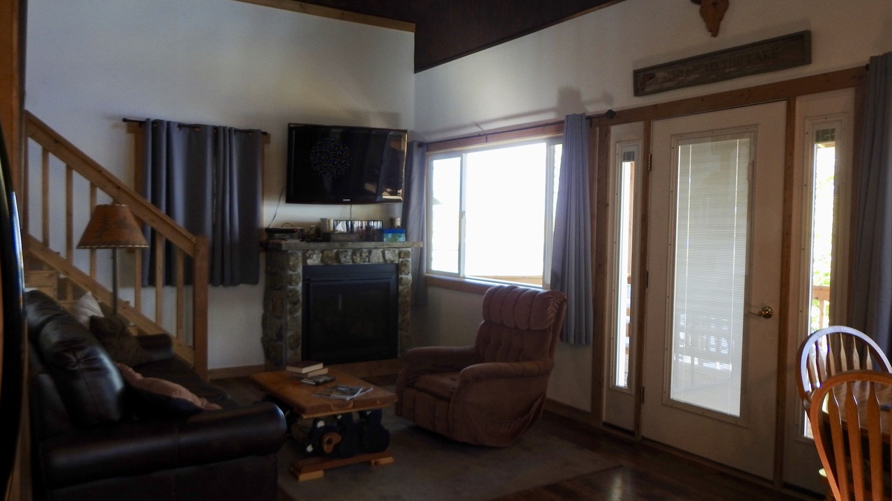 Photo of Livingroom in Babb