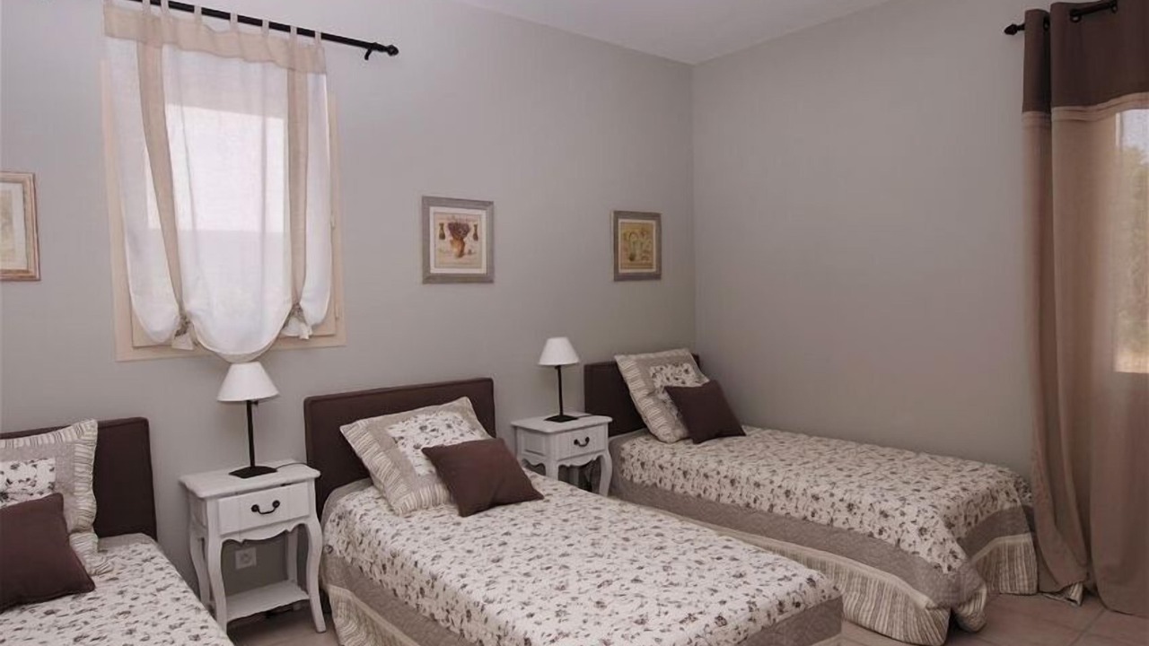 Photo of Bedroom in Eygalieres