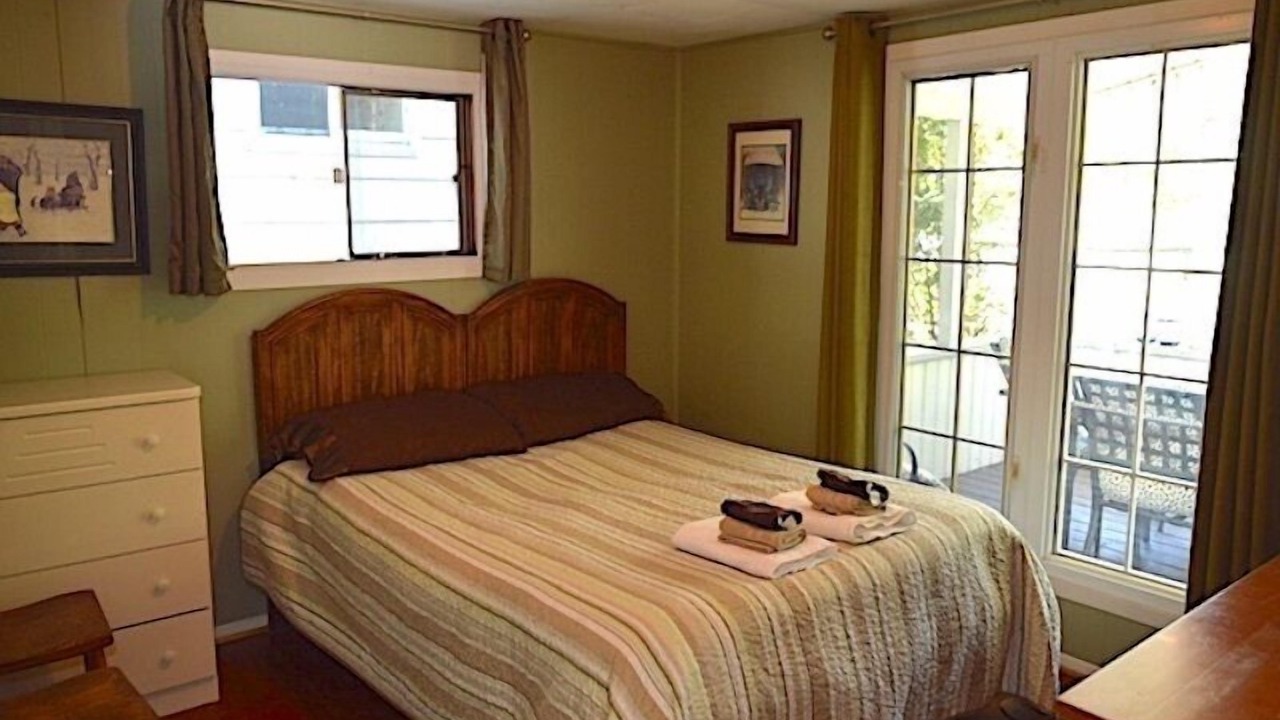 Photo of Bedroom in Iroquois