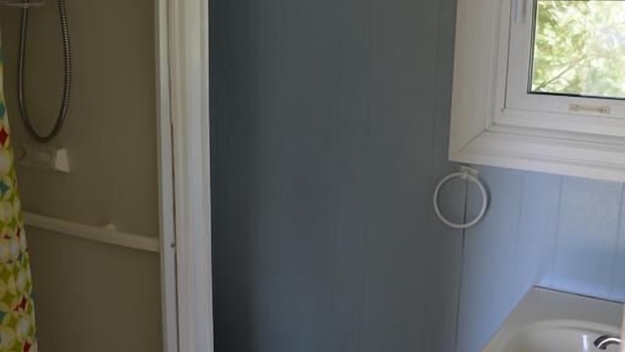 Photo of Bathroom in Iroquois