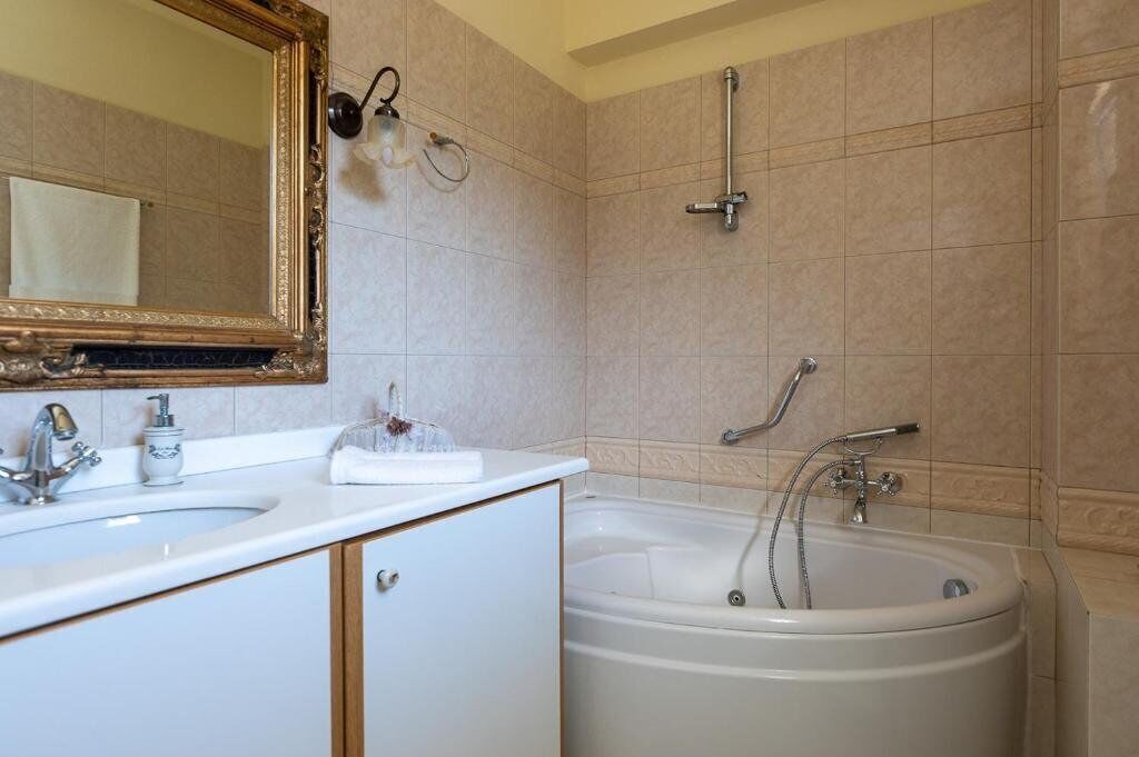 Photo of Bathroom in Agios Myronas