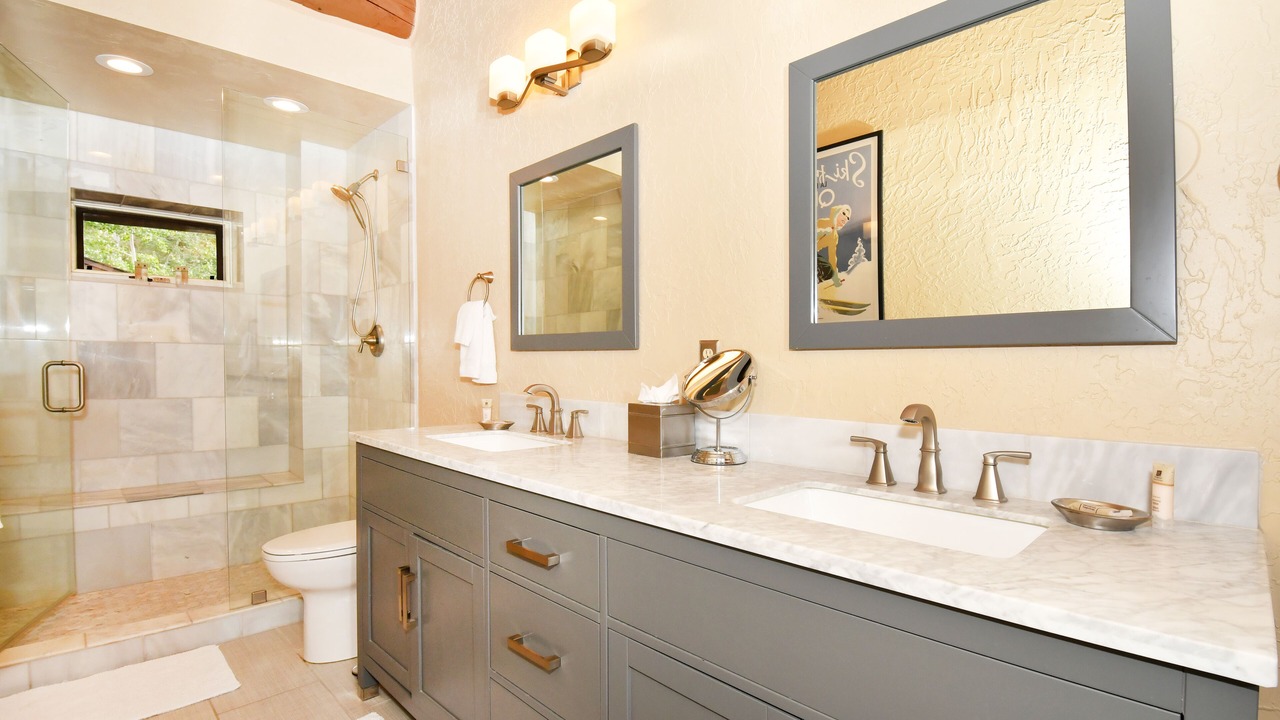 Photo of Bathroom in North Park City