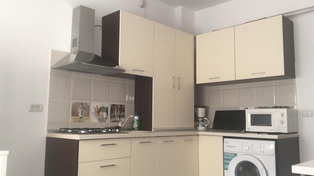 Photo of Kitchen in Mamaia-Sat