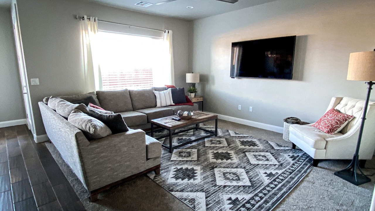Photo of Livingroom in Hurricane