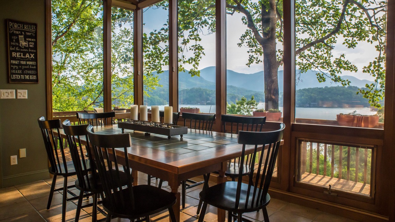 Photo of Bedroom in Lake Lure