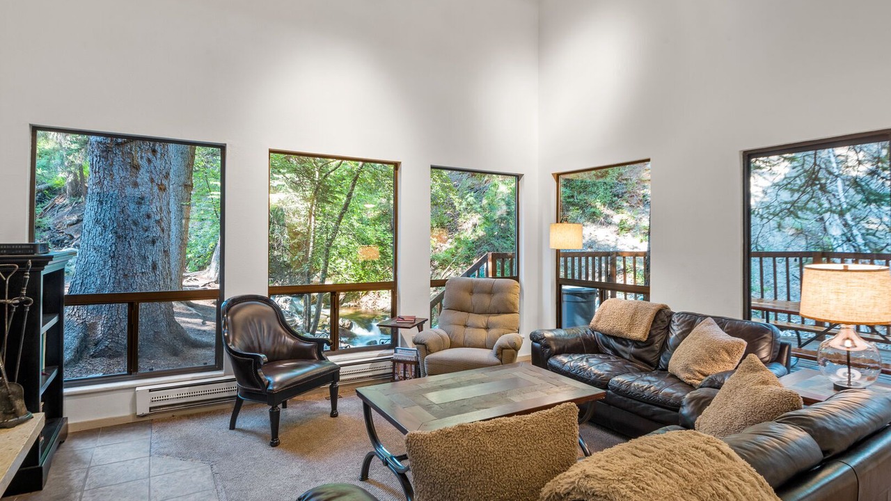 Photo of Livingroom in Sundance