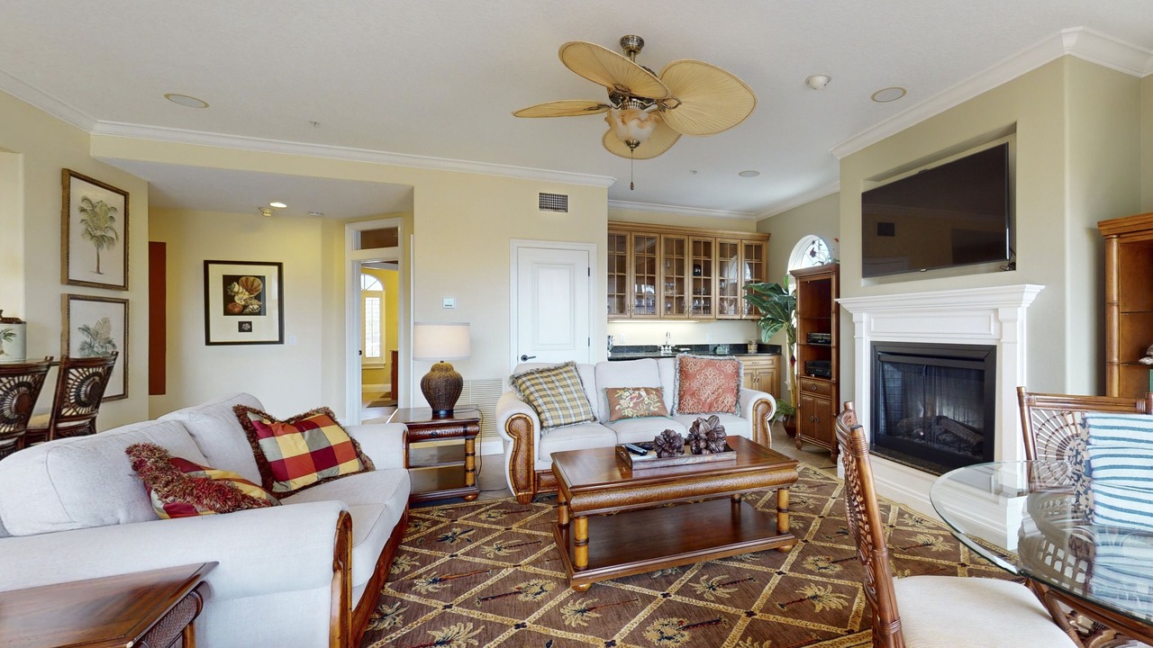 Photo of Livingroom in Holmes Beach