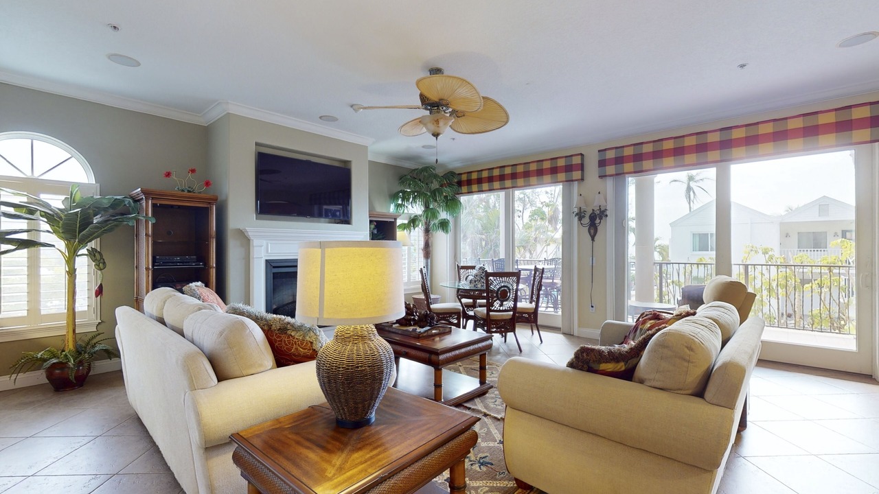 Photo of Livingroom in Holmes Beach
