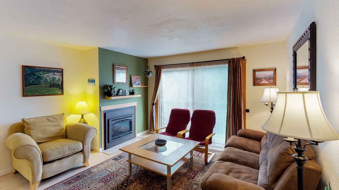 Photo of Livingroom in Alyeska