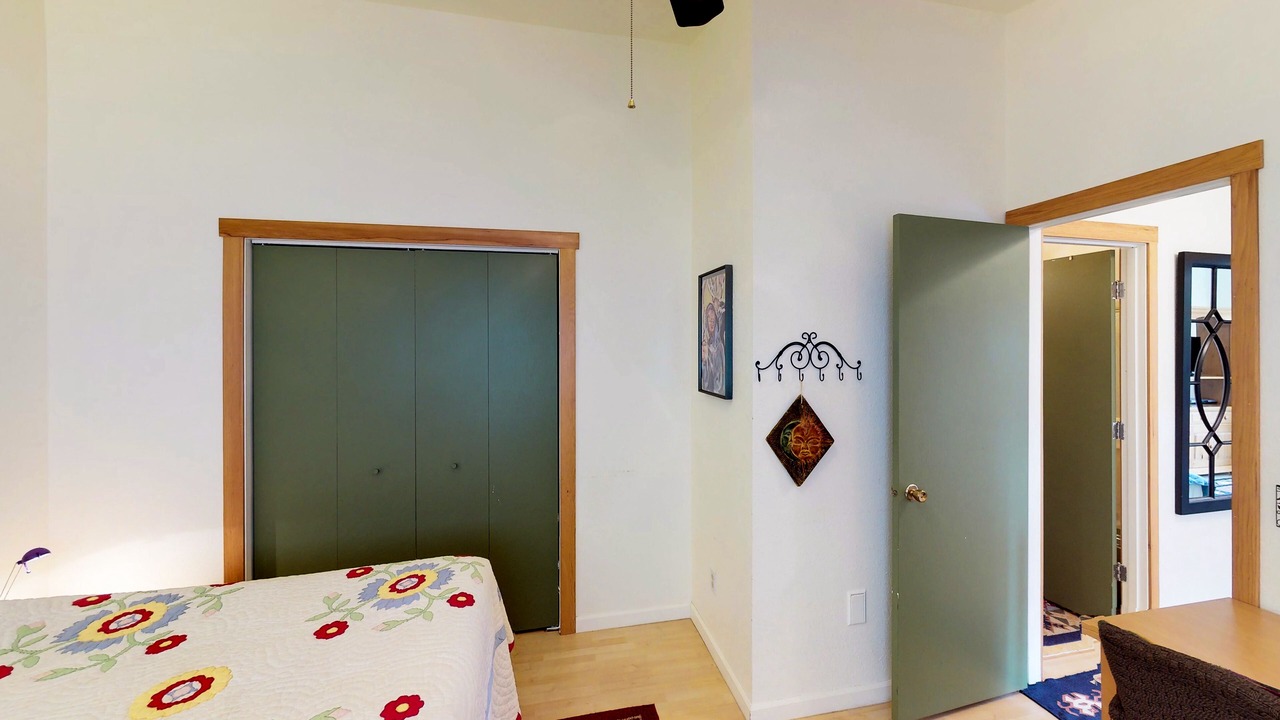 Photo of Bedroom in Alyeska