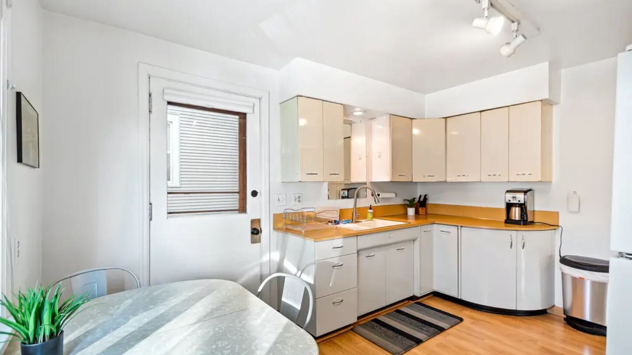 Photo of Kitchen in Cliff - Cannon
