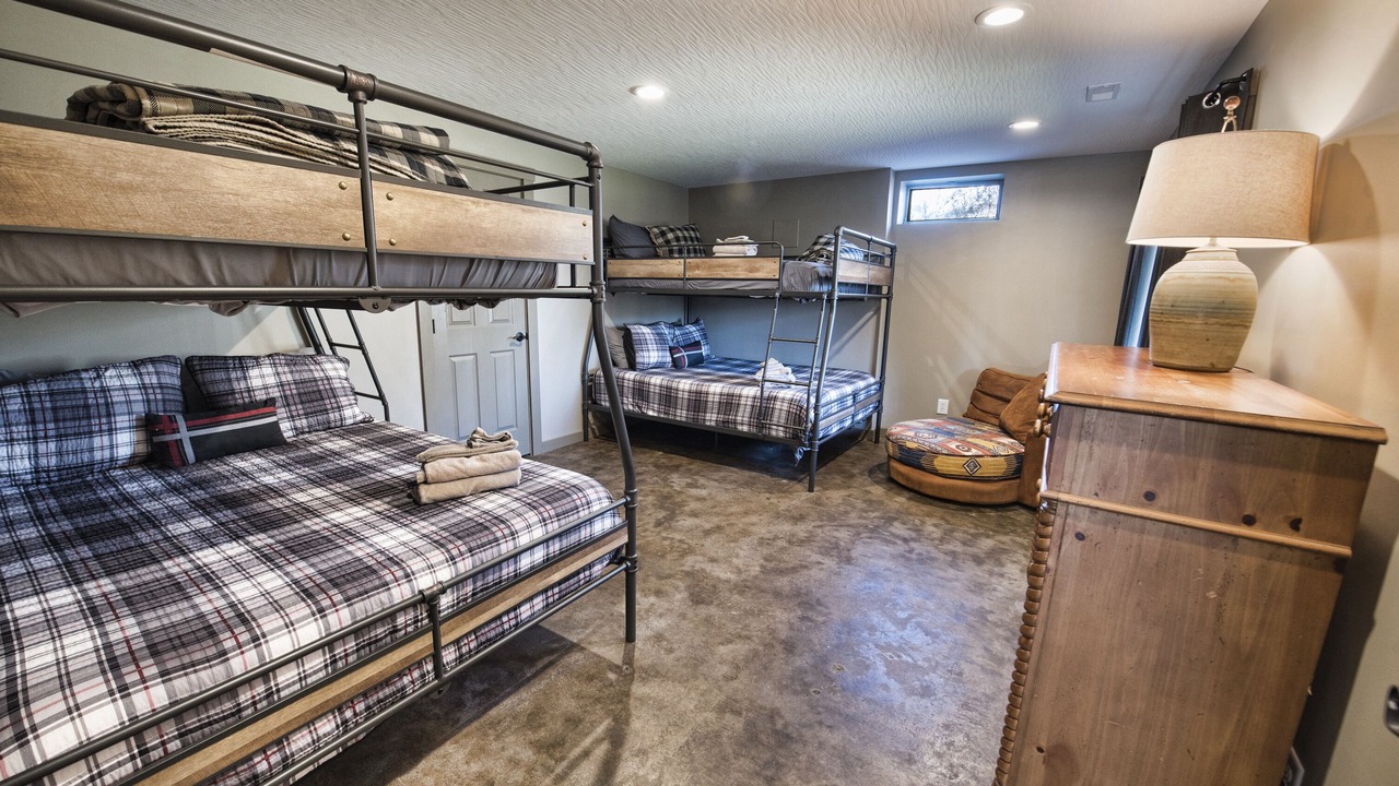 Photo of Bedroom in Logan