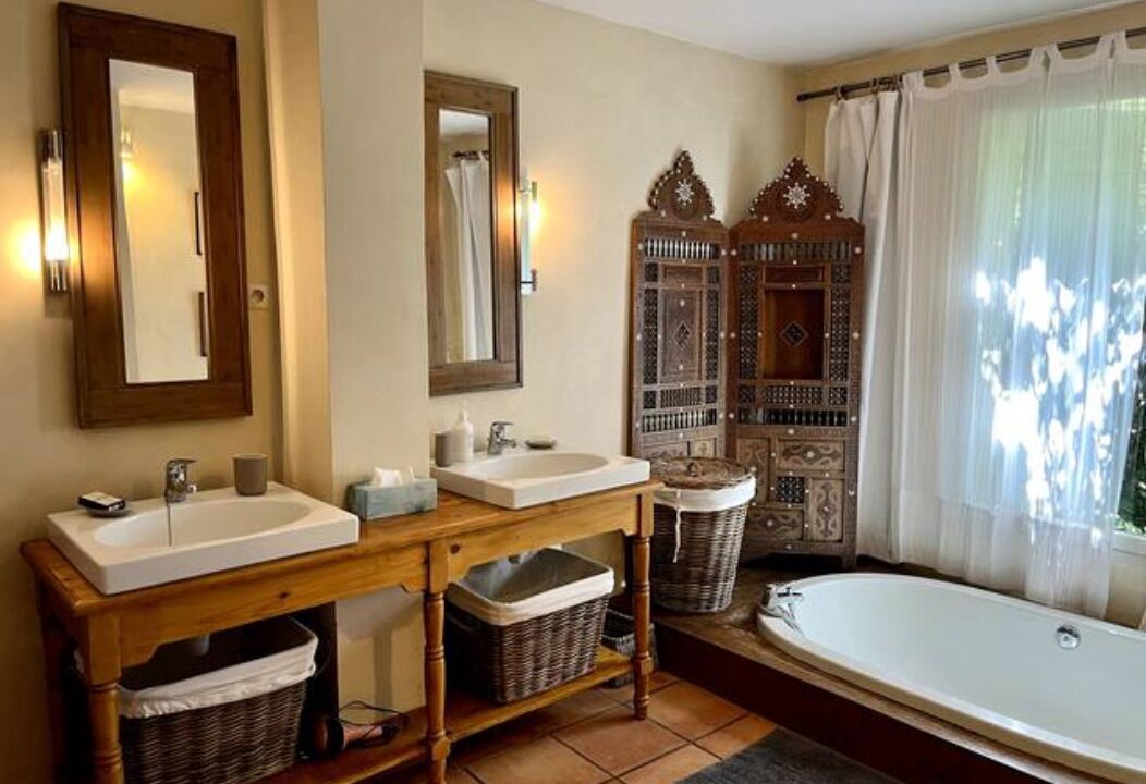 Photo of Bathroom in Pernes-les-Fontaines