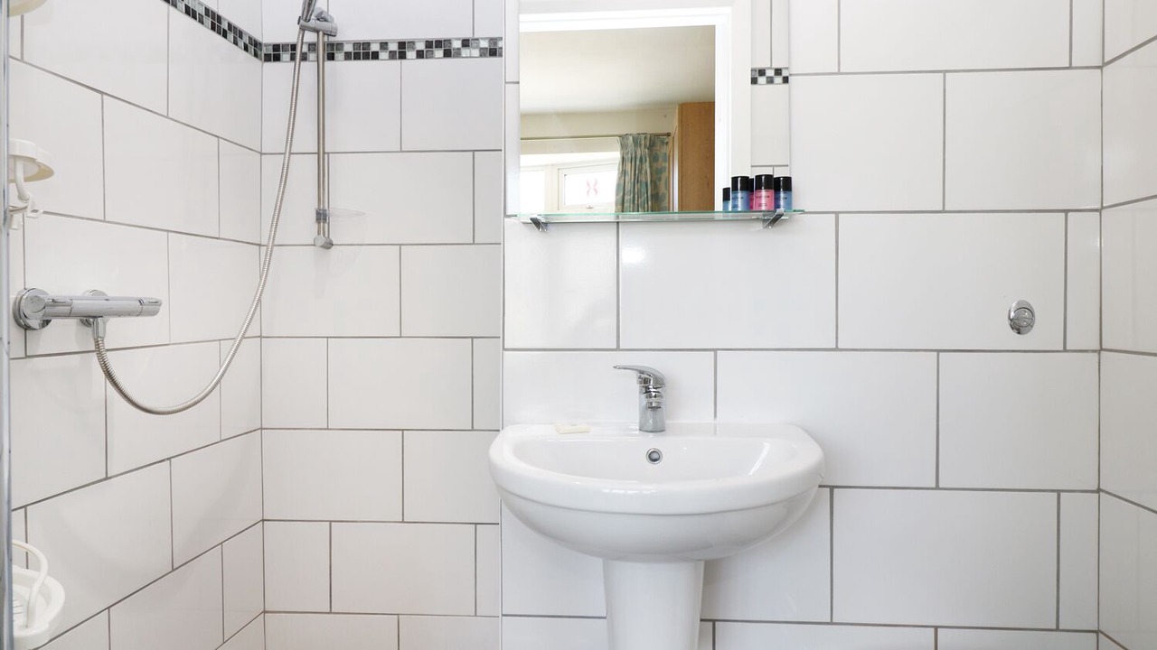 Photo of Bathroom in Skellingthorpe