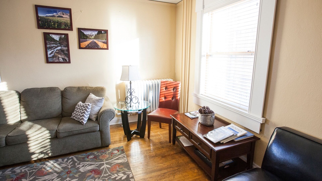 Photo of Livingroom in Riverfront
