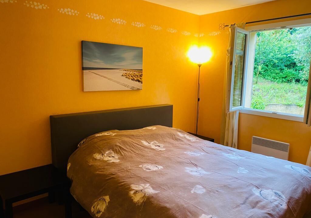 Photo of Bedroom in Bauduen