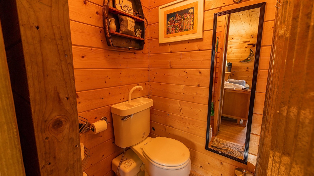 Photo of Bathroom in Goreville