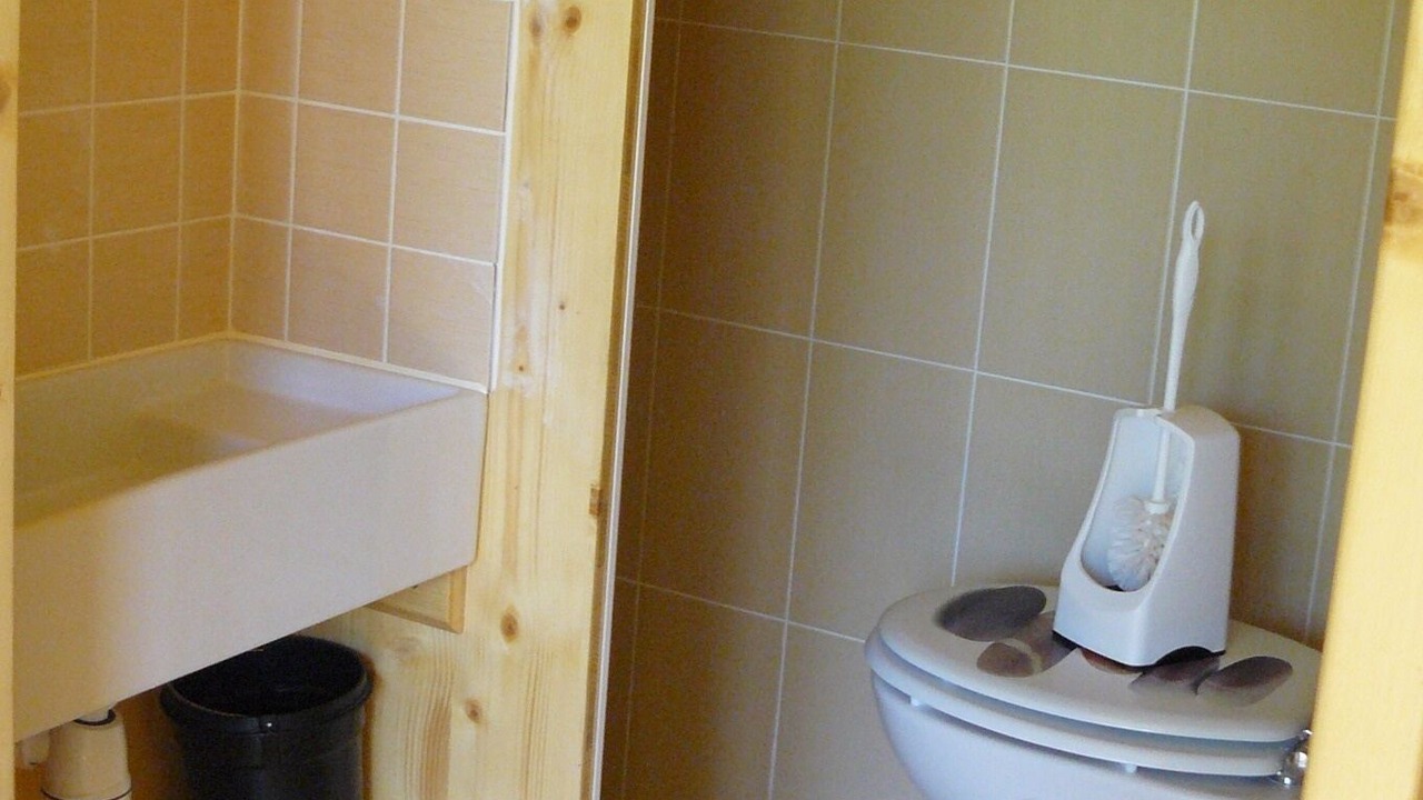 Photo of Bathroom in Saint-Martin-des-Champs