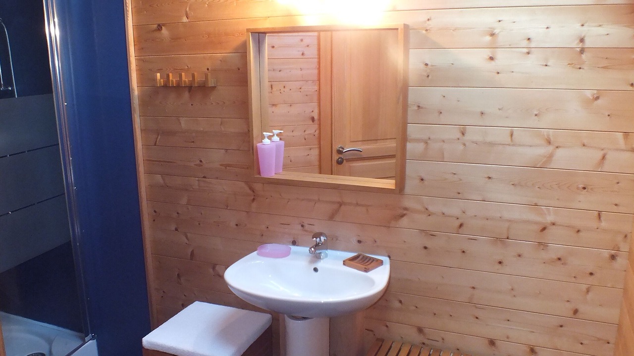 Photo of Bathroom in Ventron
