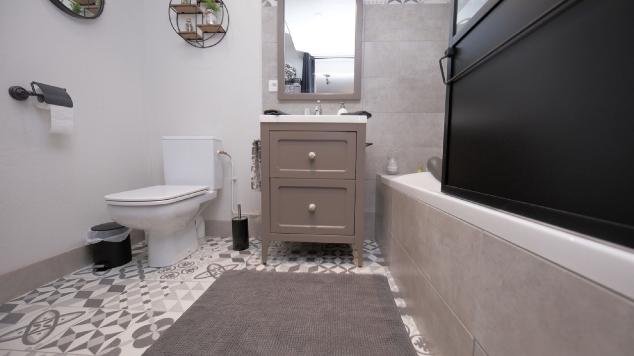 Photo of Bathroom in Port-en-Bessin-Huppain