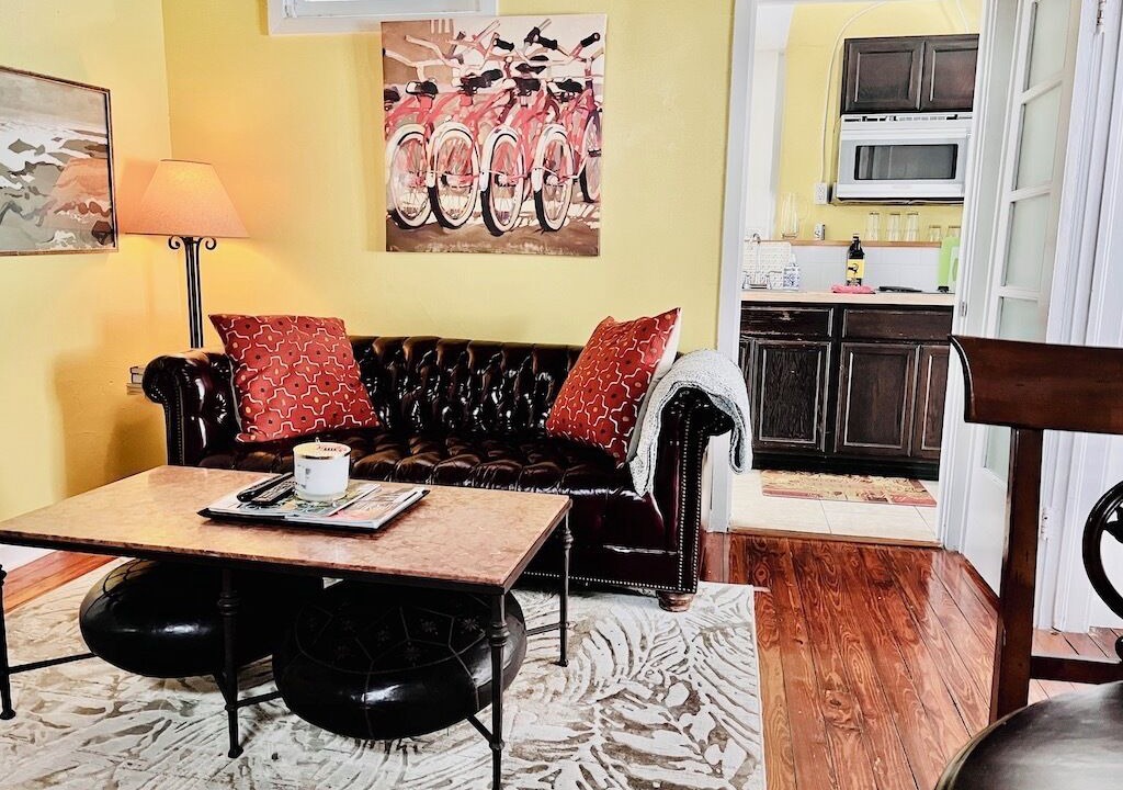 Photo of Livingroom in Burns Square