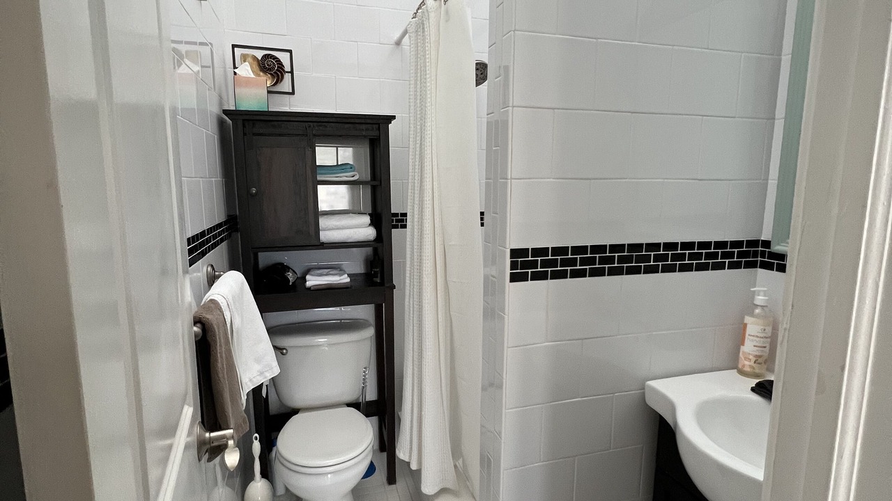 Photo of Bathroom in Burns Square