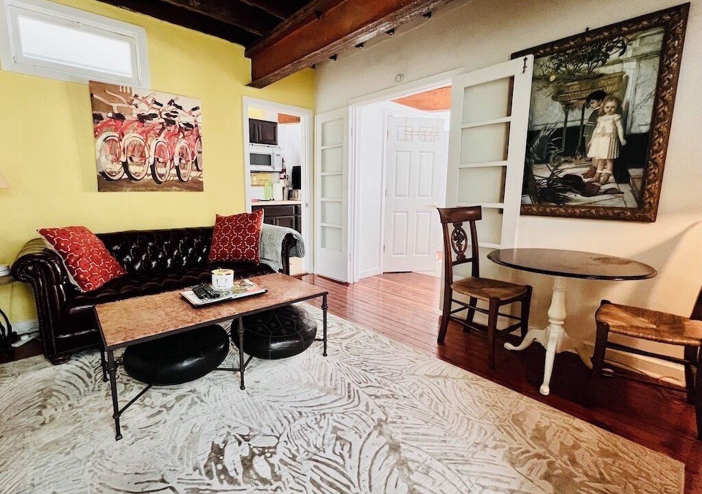 Photo of Livingroom in Burns Square