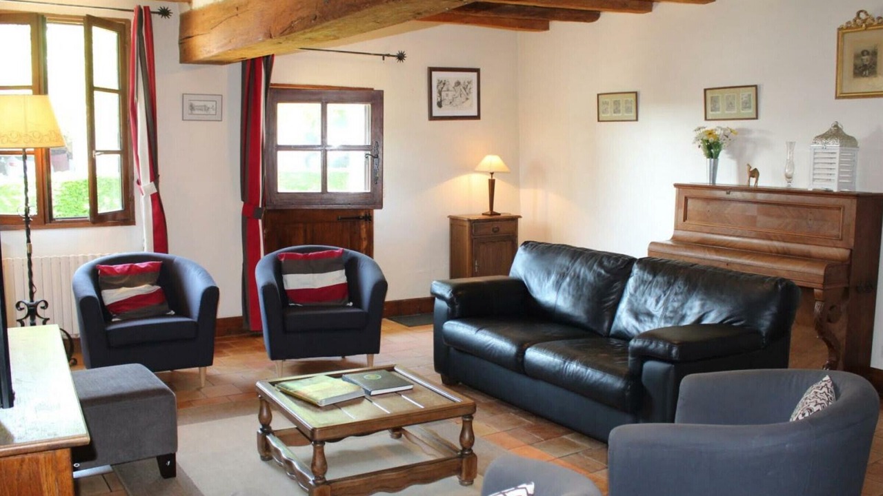Photo of Livingroom in Saint-Epain