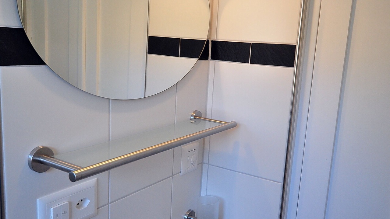 Photo of Bathroom in Boenigen