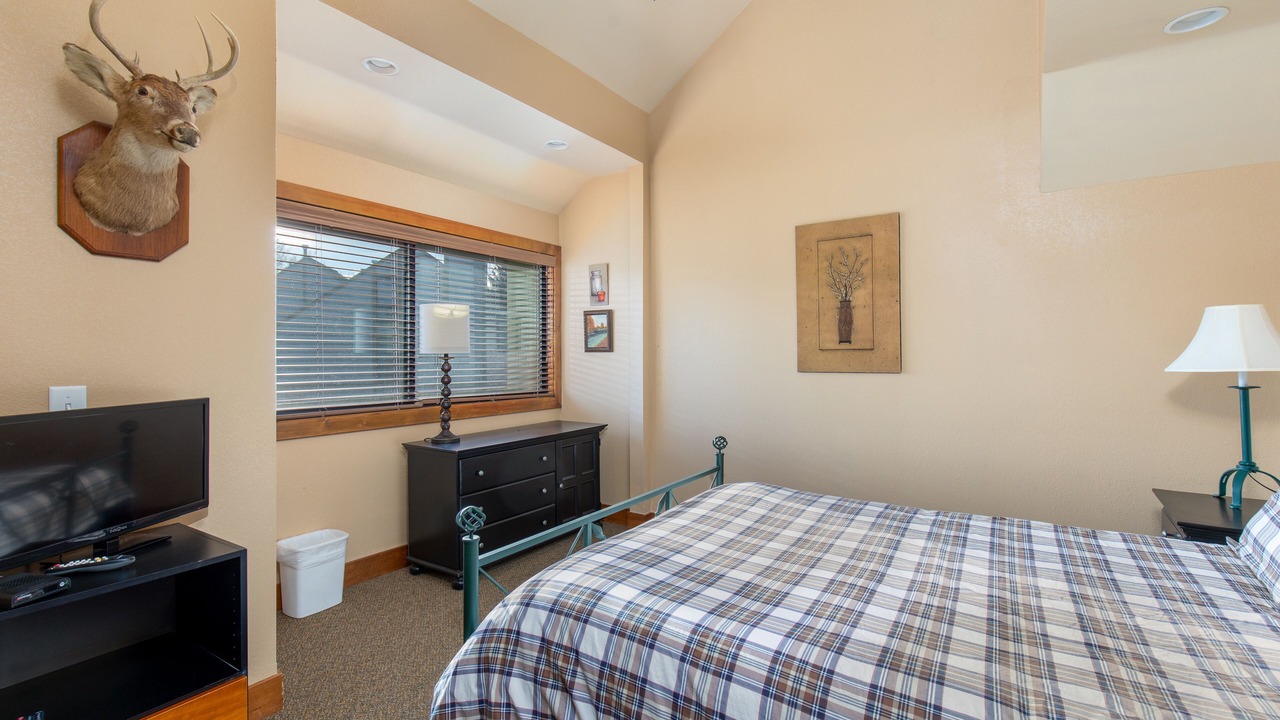 Photo of Bedroom in Park Meadows