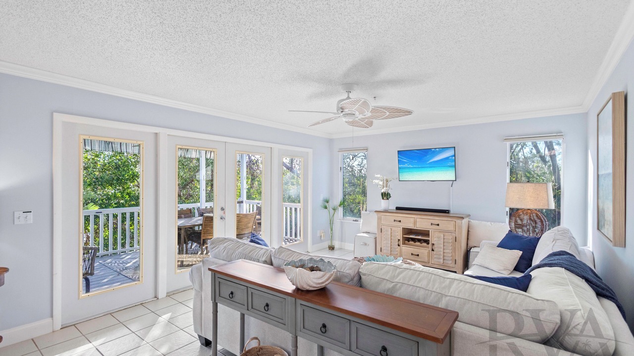 Photo of Livingroom in Whitney Beach